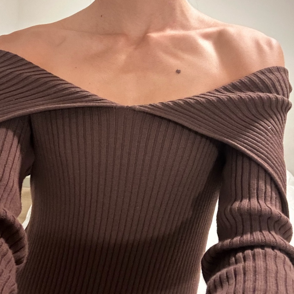 Brown off the shoulder midi dress size xs